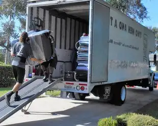 Loading removals van Loading removals van